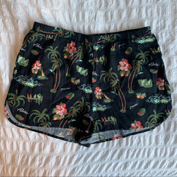 Urban Outfitters Pants - Urban Outfitters Hawaii Print Shorts